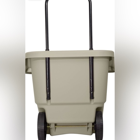 Suncast Resin 15.5 Gallon Multi-Purpose Cart with Wheels, Brown, Taupe NWT - Picture 3 of 13